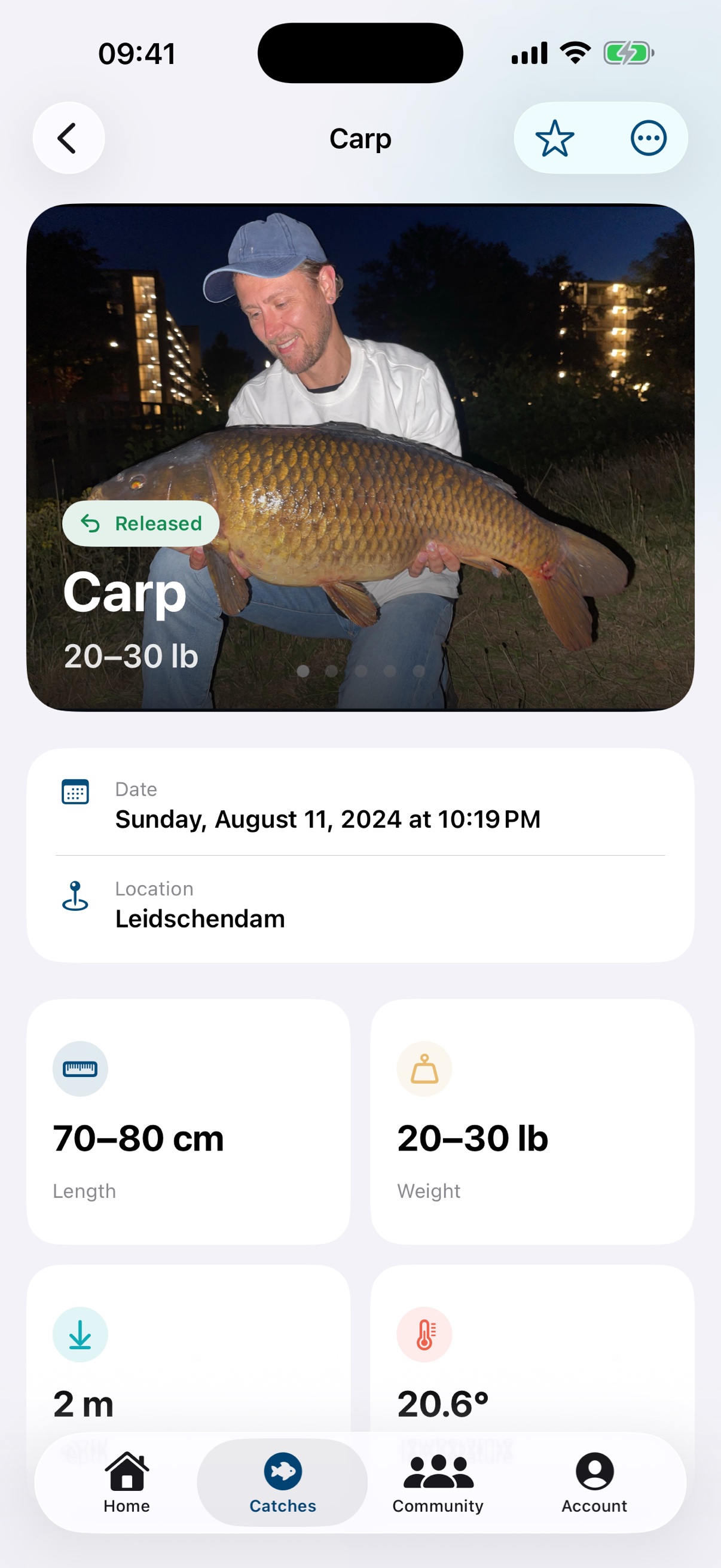 Detailed carp catch page in Hooked with length, weight, date and location